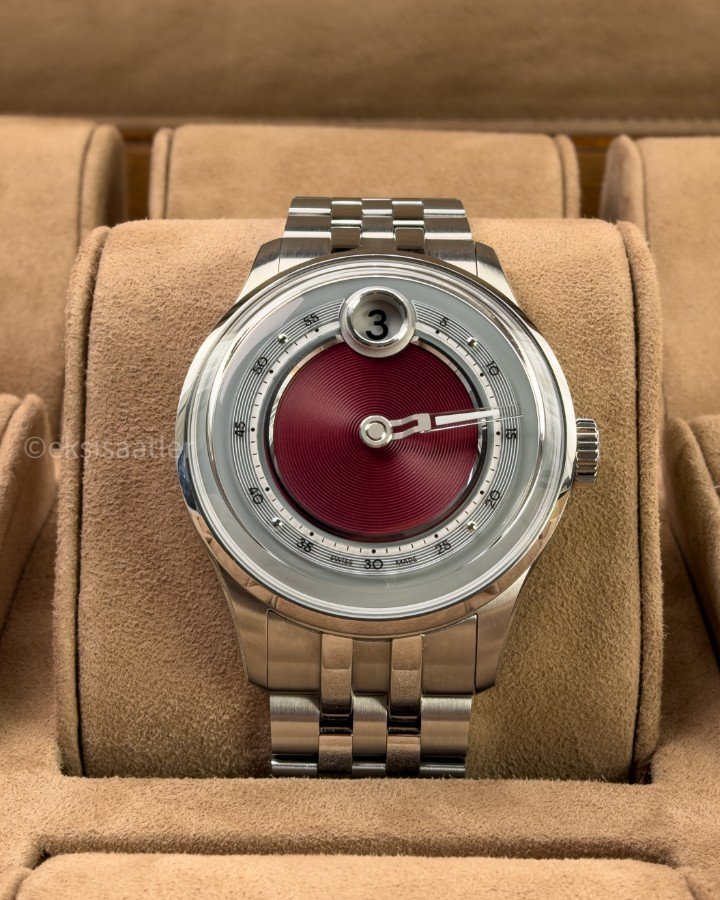 Christopher Ward C1 Jump Hour Mk V — Dusk