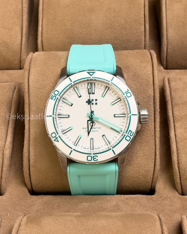 Christopher Ward C60 Trident Reef — Acro White