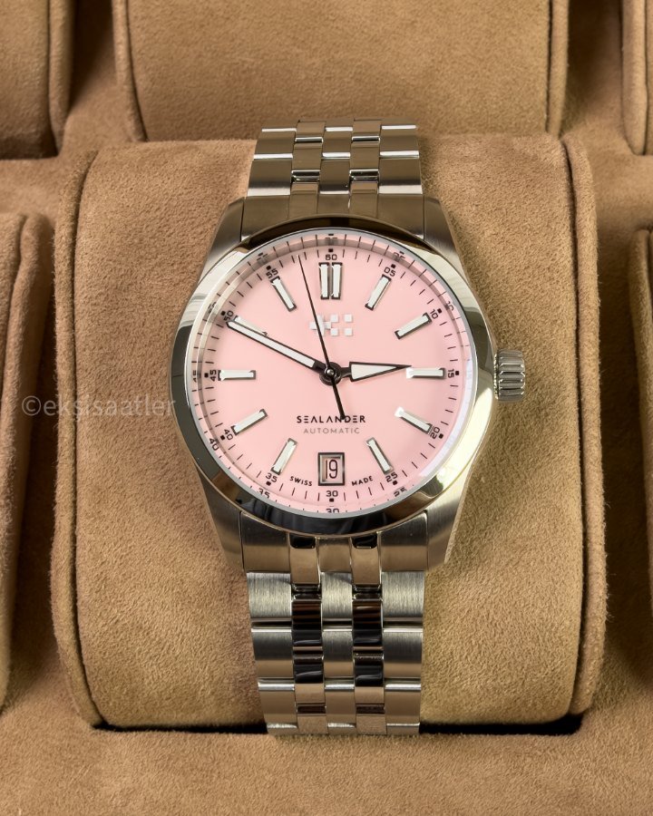 Christopher Ward C63 Sealander Automatic — Pink