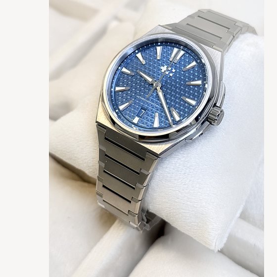 Christopher Ward The Twelve (Ti) — Fjord Blue